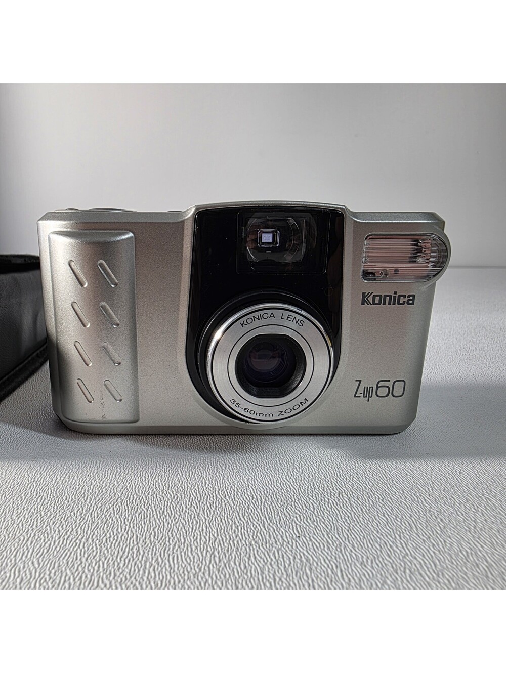 Konica Z Up 60 35mm Film Compact Point & Shoot Camera Silver Tested W/ Case